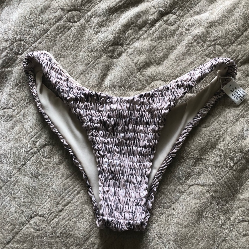 Selling a size S Alfi Lahana swim co brand bottom